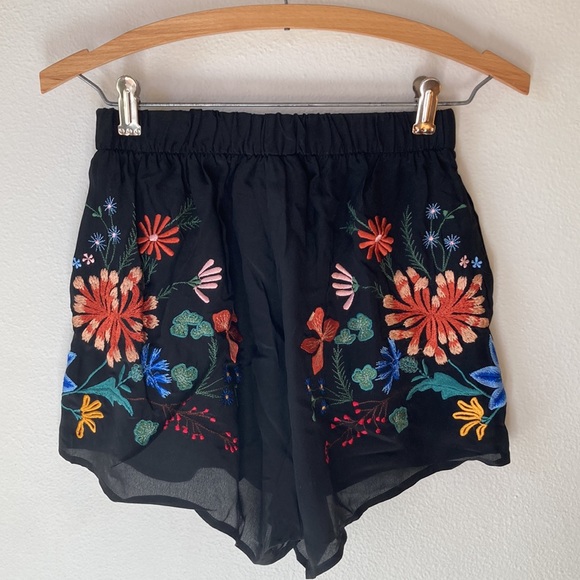 RESERVED💫Chasing Unicorns Every Little Thing She Does Is Magic Silk Crepe Shorts - Picture 12 of 17